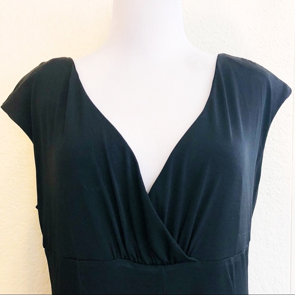 Black Dress - Picture 2 of 3